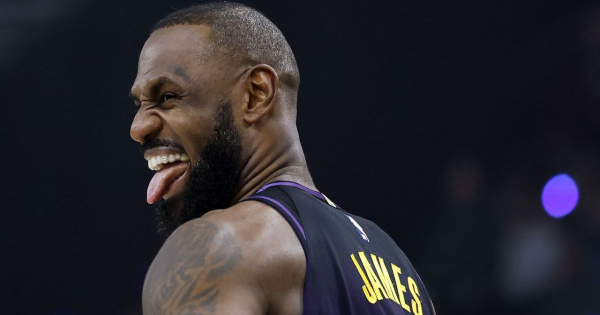 Újabb tripla dupla: LeBron James negyven felett sem lassít